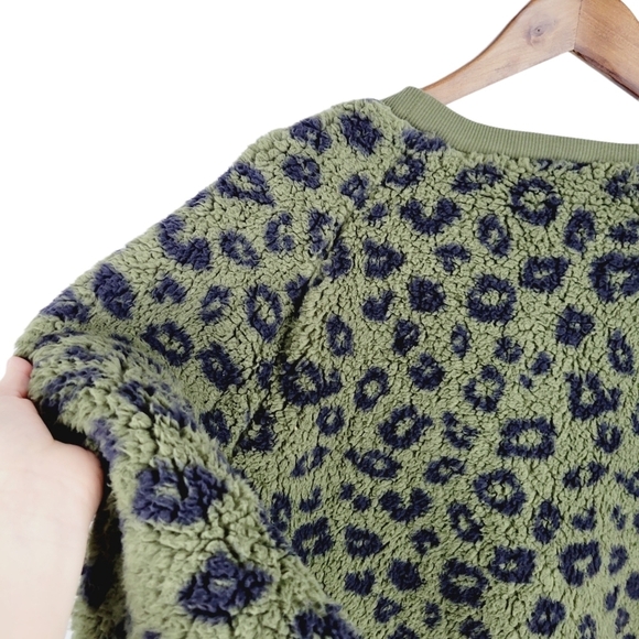 Workshop green and black leopard print plush sweater Size 2X - Picture 8 of 10